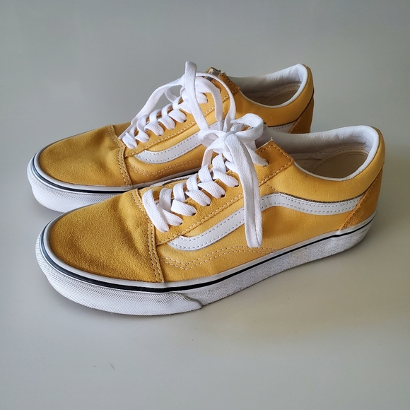 Womens Vans. Worn once. Size 8.5 - Picture 1 of 4